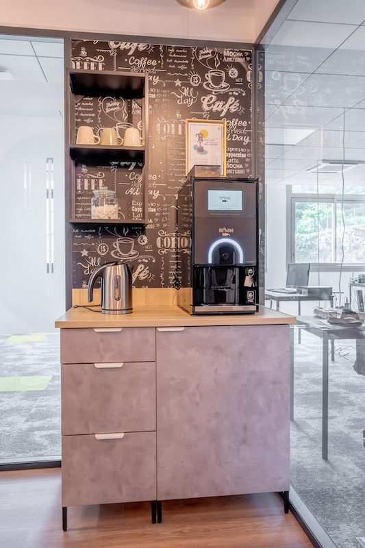 Machine à café dans un coworking